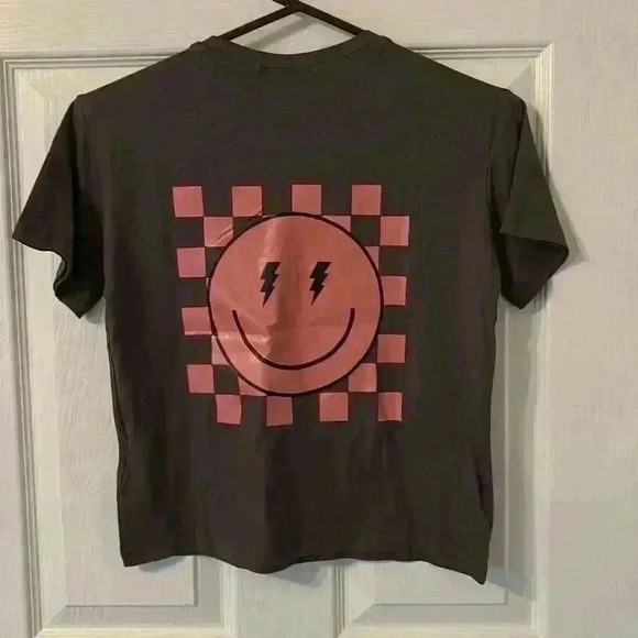 Gray smiley face t shirt - Picture 4 of 4